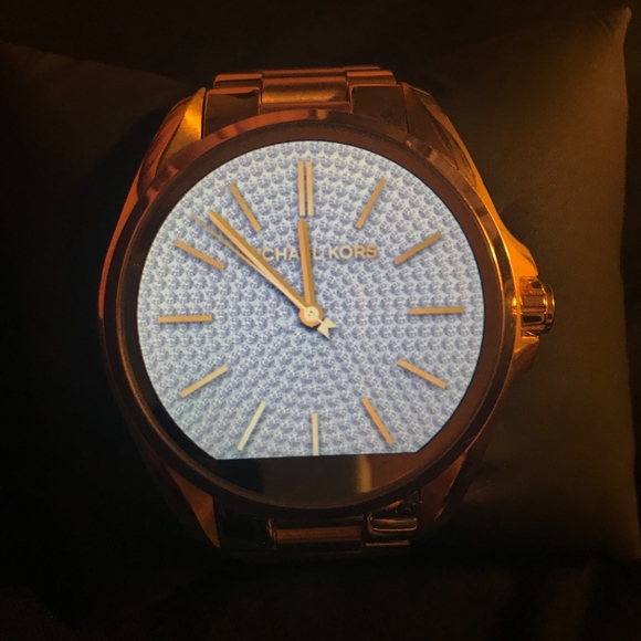 Michael Kors Access main image 4